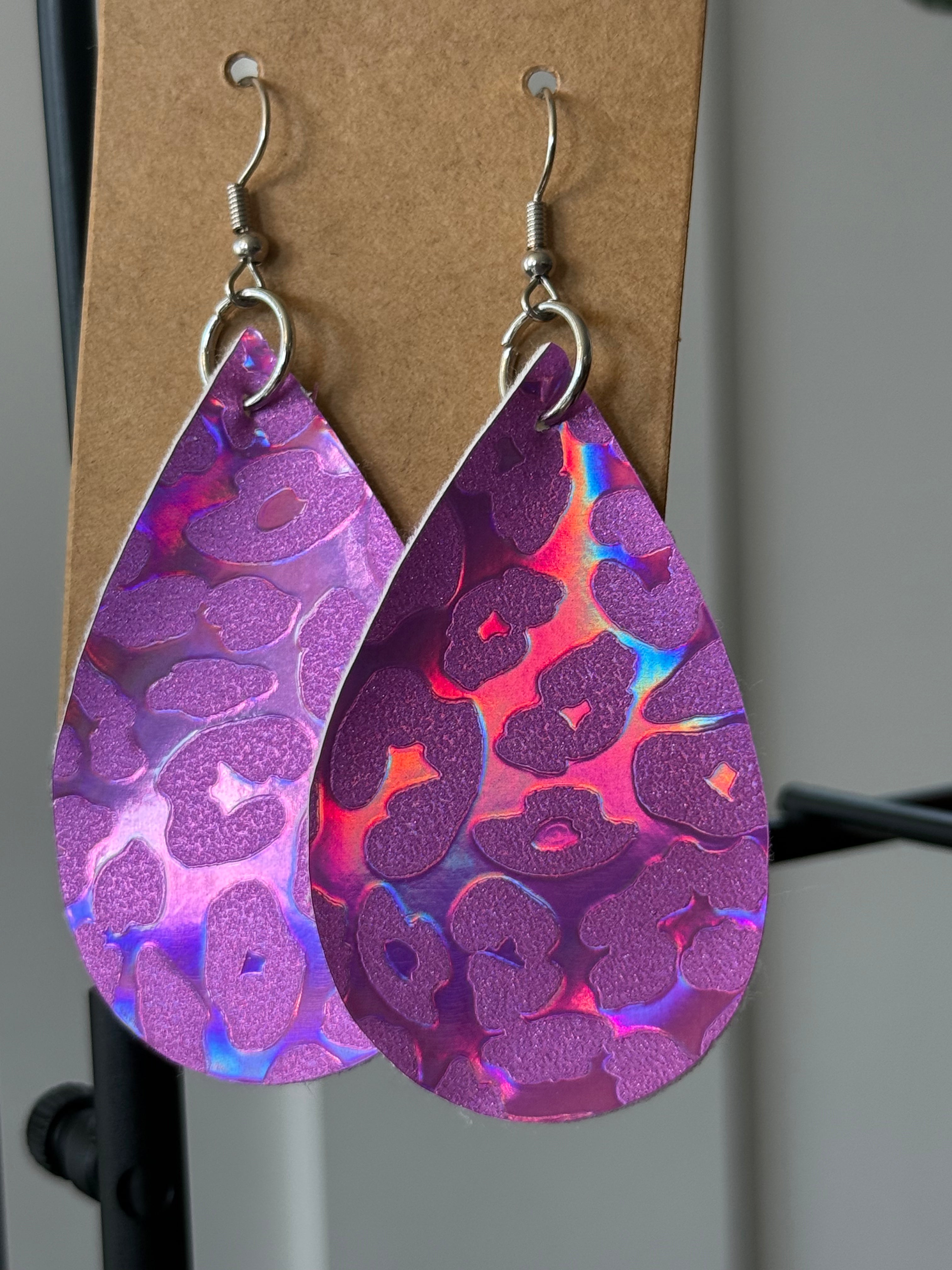 Large pattern earrings