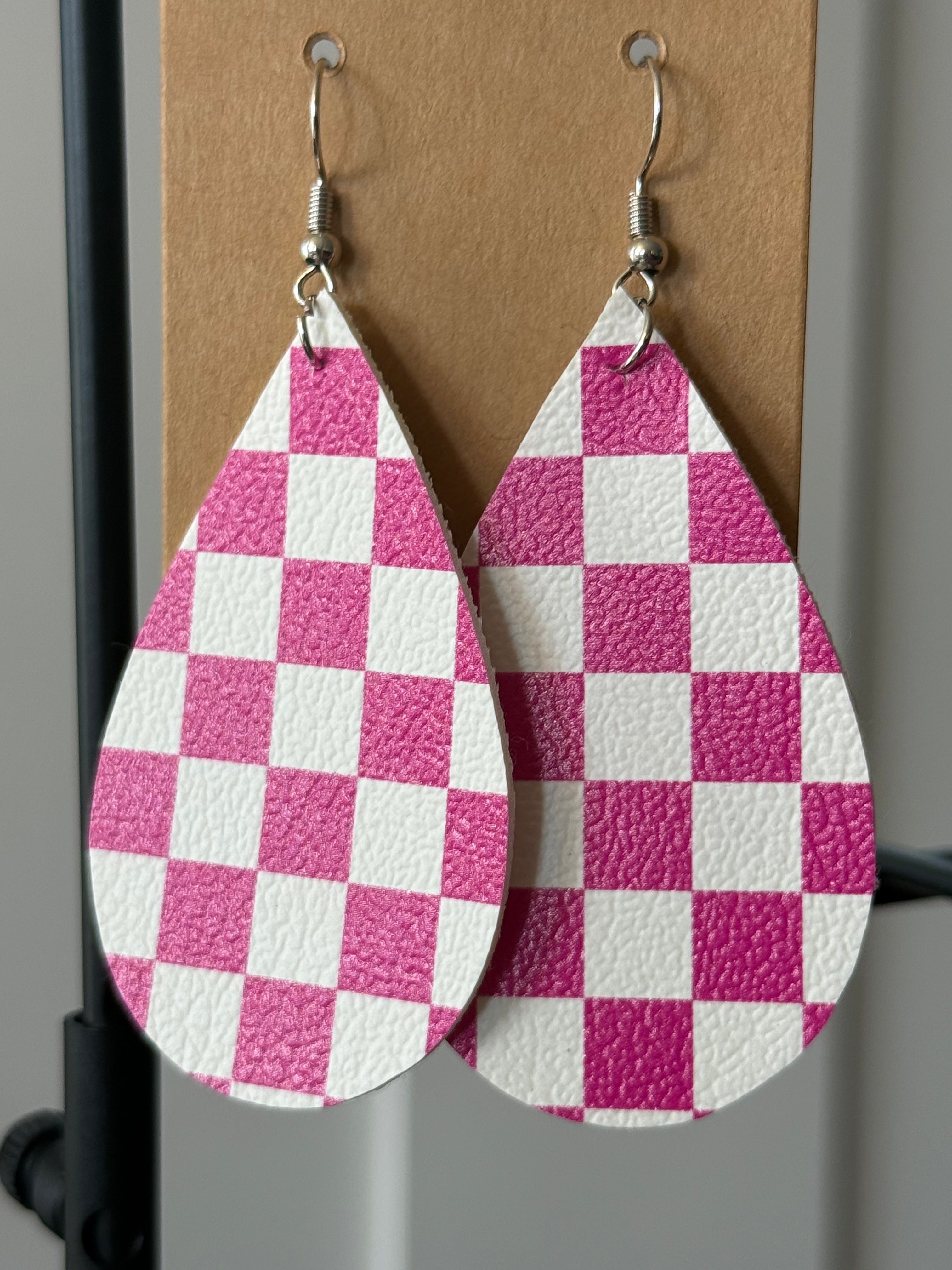 Large pattern earrings