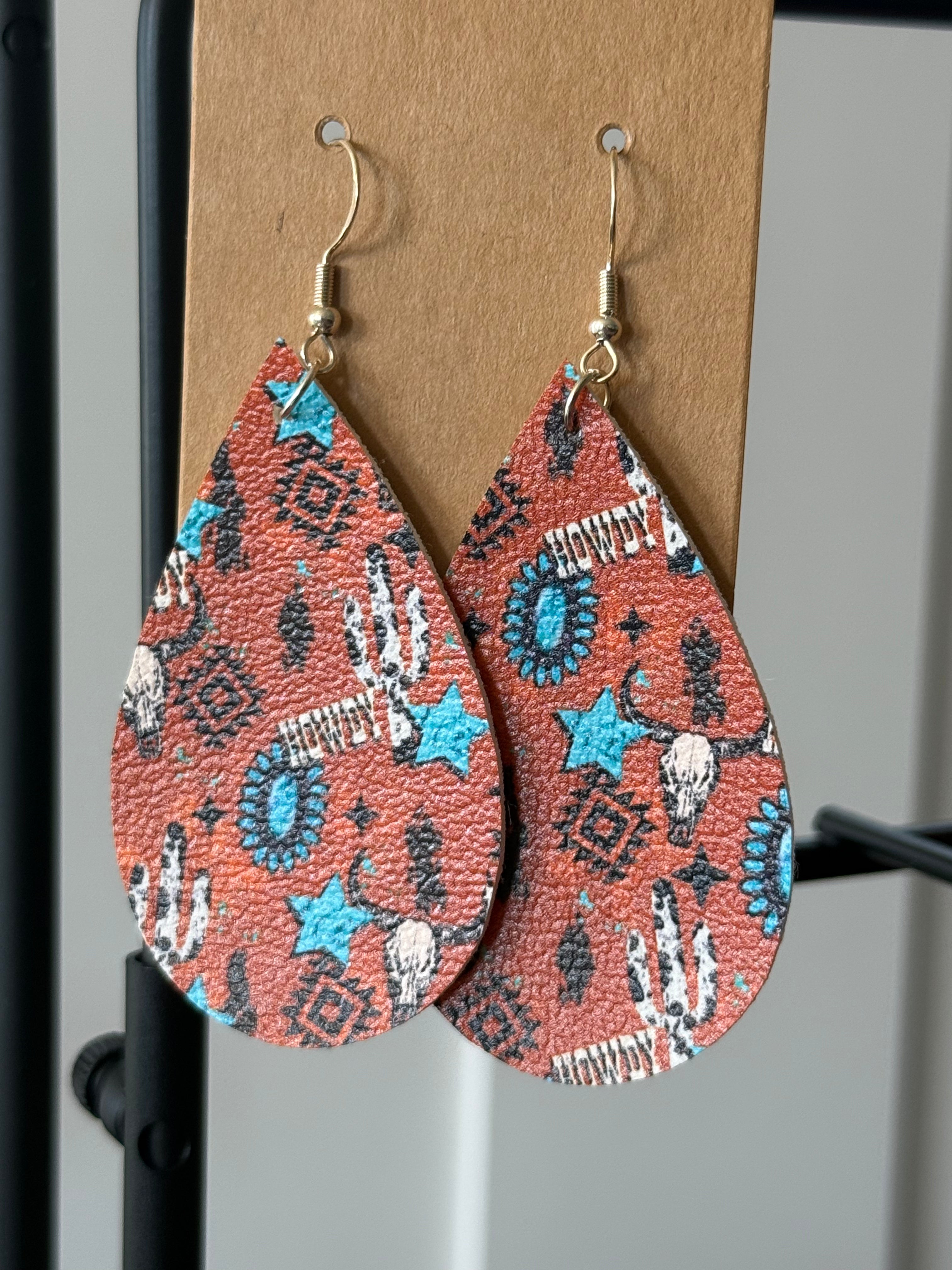 Large pattern earrings